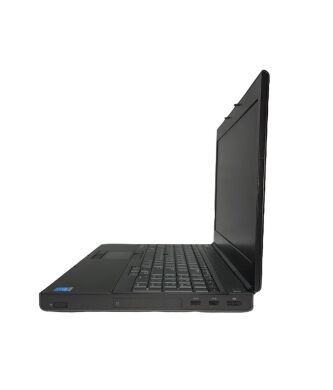 Мобільна робоча станція Б-клас Dell Precision M4800 / 15.6" (1366x768) TN / Intel Core i7-4800MQ (4 (8) ядра по 2.7 - 3.7 GHz) / 16 GB DDR3 / 250 GB SSD / AMD FirePro M5100, 2 GB GDDR5, 128-bit / WebCam / VGA