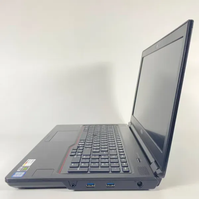 Мобильная рабочая станция Б-класс Fujitsu Celsius H780 / 15.6" (1920x1080) IPS / Intel Core i7-8750H (6 (12) ядер по 2.2 - 4.1 GHz) / 16 GB DDR4 / 512 GB SSD / nVidia Quadro P600, 4 GB GDDR5, 128-bit / WebCam / USB Type-C / VGA