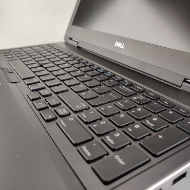 Мобільна робоча станція Dell Precision 7540 / 15.6" (1920x1080) IPS / Intel Core i7-9750H (6 (12) ядер по 2.6 - 4.5 GHz) / 16 GB DDR4 / 512 GB SSD / nVidia Quadro T2000, 4 GB GDDR6, 128-bit / WebCam Мобільна робоча станція Dell Precision 7540 / 15.6" (1920x1080) IPS / Intel Core i7-9750H (6 (12) ядер по 2.6 - 4.5 GHz) / 16 GB DDR4 / 512 GB SSD / nVidia Quadro T2000, 4 GB GDDR6, 128-bit / WebCam