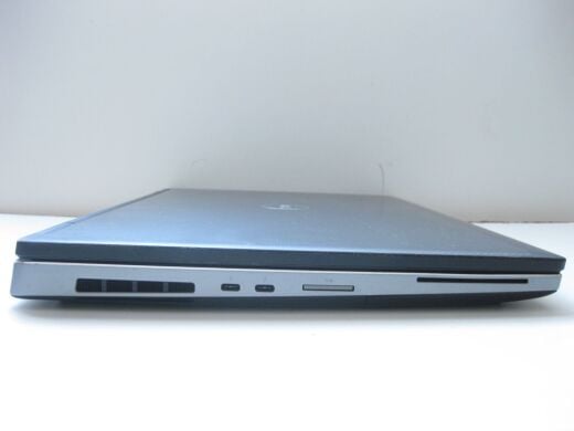 Мобільна робоча станція Dell Precision 7730 / 17.3" (1920x1080) IPS / Intel Xeon E-2176M (6 (12) ядер по 2.7 - 4.4 GHz) / 64 GB DDR4 / 256 GB SSD M.2 + 2x 500 GB SSD M.2 / AMD Radeon Pro WX 4150, 4 GB GDDR5, 128-bit / WebCam