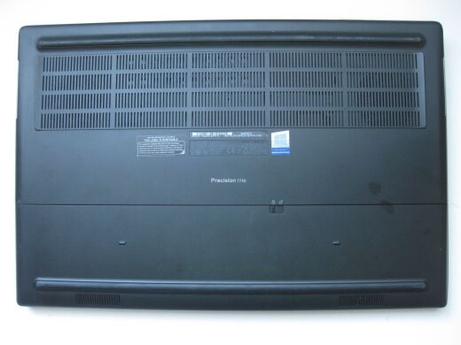 Мобільна робоча станція Dell Precision 7730 / 17.3" (1920x1080) IPS / Intel Xeon E-2176M (6 (12) ядер по 2.7 - 4.4 GHz) / 64 GB DDR4 / 256 GB SSD M.2 + 2x 500 GB SSD M.2 / AMD Radeon Pro WX 4150, 4 GB GDDR5, 128-bit / WebCam