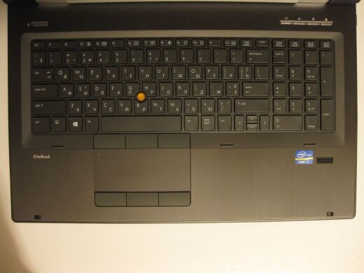 Мобільна робоча станція HP EliteBook 8770w / 17.3" (1920x1080) TN / Intel Core i7-3630QM (4 (8) ядра по 2.4 - 3.4 GHz) / 16 GB DDR3 / 128 GB SSD + 500 GB HDD / AMD FirePro M4000, 1 GB GDDR5, 128-bit / WebCam / DVD-ROM