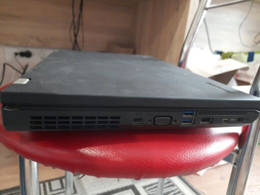 Мобильная рабочая станция Lenovo ThinkPad W530 / 15.6" (1600x900) TN / Intel Core i7-3740QM (4 (8) ядра по 2.7 - 3.7 GHz) / 16 GB DDR3 / 240 GB SSD / nVidia Quadro K1000M, 2 GB DDR3, 128-bit / WebCam