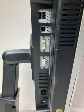 Монітор HP LP2465 / 24" (1920x1200) S-PVA / DVI, USB / VESA 100x100