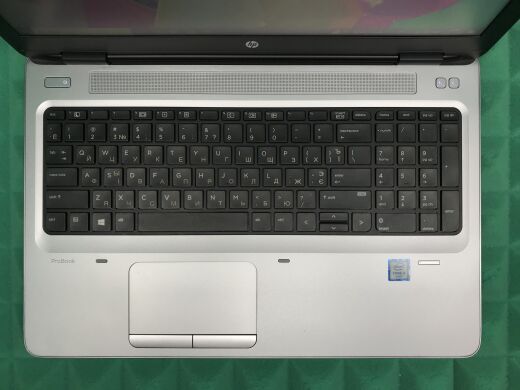 Ноутбук Б-класс HP ProBook 650 G2 / 15.6" (1366x768) TN / Intel Core i5-6200U (2 (4) ядра по 2.3 - 2.8 GHz) / 8 GB DDR4 / 250 GB SSD / Intel HD Graphics 520 / WebCam / DisplayPort