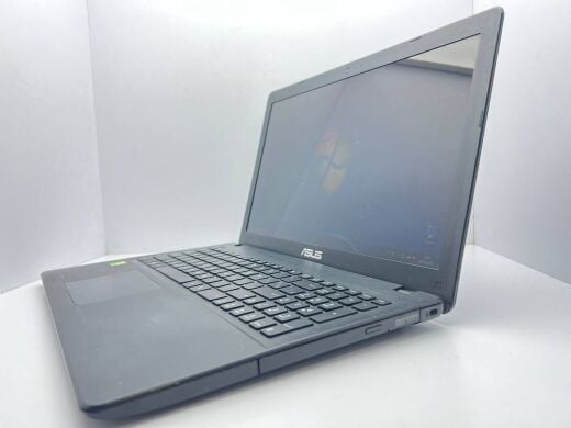Ноутбук Б клас Asus X550C / 15.6" (1366x768) TN / Intel Pentium 2117U (2 ядра по 1.8 GHz) / 8 GB DDR3 / 500 GB HDD / nVidia GeForce GT 710M, 1 GB DDR3, 64-bit / WebCam