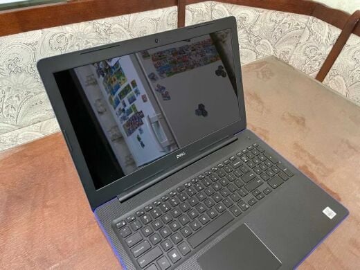 Ноутбук Dell Inspiron 3593 / 15.6" (1920x1080) TN Touch / Intel Core i7-1065G7 (4 (8) ядра по 1.3 - 3.9 GHz) / 8 GB DDR4 / 256 GB SSD / Intel Iris Plus Graphics / WebCam