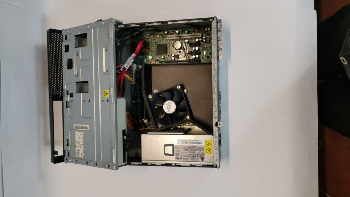 Системный блок Lenovo ThinkCentre A70 SFF / Intel Core 2 Duo E7500 (2 ядра по 2.93 GHz) / 4 GB DDR3 / 250 GB HDD / DVD-RW