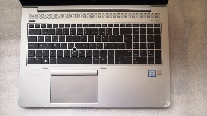 Ультрабук Б-класс HP EliteBook 850 G6 / 15.6" (1920x1080) IPS / Intel Core i7-8565U (4 (8) ядра по 1.8 - 4.6 GHz) / 16 GB DDR4 / 512 GB SSD / Intel UHD Graphics / WebCam