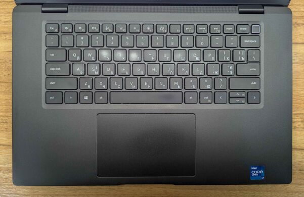 Ультрабук Dell Latitude 7520 / 15.6" (1920x1080) IPS / Intel Core i7-1185G7 (4 (8) ядра по 3.0 - 4.8 GHz) / 16 GB DDR4 / 512 GB SSD / Intel Iris Xe Graphics / TouchID / WebCam / Windows 11