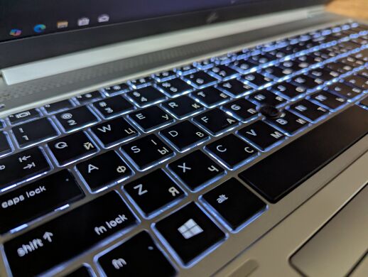 Ультрабук HP EliteBook 850 G6 / 15.6" (1920x1080) IPS / Intel Core i5-8265U (4 (8) ядра по 1.6 - 3.9 GHz) / 16 GB DDR4 / 512 GB SSD / Intel UHD Graphics 620 / WebCam / HDMI / Windows 10