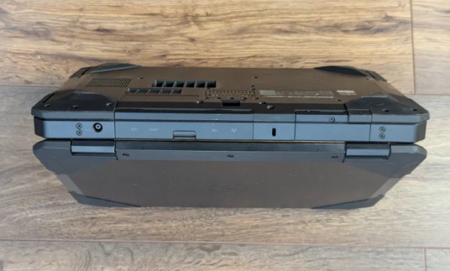 Защищенный ноутбук Б-класс Dell Latitude 5414 Rugged / 14" (1920x1080) IPS Touch / Intel Core i7-6600U (2 (4) ядра по 2.6 - 3.4 GHz) / 16 GB DDR4 / 512 GB SSD / Intel HD Graphics 520 / WebCam