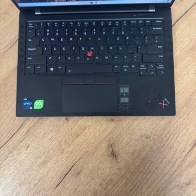 Ультрабук Lenovo Thinkpad X1 Carbon Gen10 / 14" (1920x1200) IPS Touch / Intel Core i7-1270P (12 (16) ядер по 3.5 - 4.8 GHz) / 32 GB DDR4 / 1000 GB SSD / Intel Iris Xe Graphics / WebCam