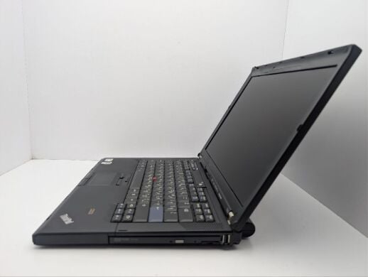 Ноутбук Lenovo ThinkPad T400 / 14" (1440x900) TN / Intel Core 2 Duo P8400 (2 ядра по 2.2 GHz) / 6 GB DDR3 / 160 GB HDD / Intel HD Graphics / DVD-ROM Ноутбук Lenovo ThinkPad T400 / 14" (1440x900) TN / Intel Core 2 Duo P8400 (2 ядра по 2.2 GHz) / 6 GB DDR3 / 160 GB HDD / Intel HD Graphics / DVD-ROM