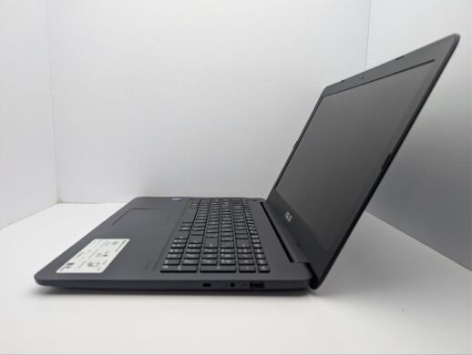 Ноутбук Asus E502M / 15.6" (1366x768) TN / Intel Celeron N2940 (4 ядра по 1.83 - 2.25 GHz) / 4 GB DDR3 / 120 GB SSD / Intel HD Graphics 505 / WebCam