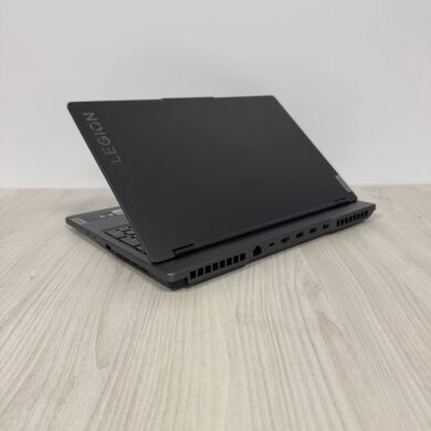 Ігровий ноутбук Б-клас Lenovo Legion 5 15IH7H / 15.6" (1920x1080) IPS / Intel Core i7-12700H (14 (20) ядер по 2.3 - 4.7 GHz) / 16 GB DDR5 / 1000 GB SSD NVMe / nVidia GeForce RTX 3060, 6 GB GDDR6, 192-bit / WebCam