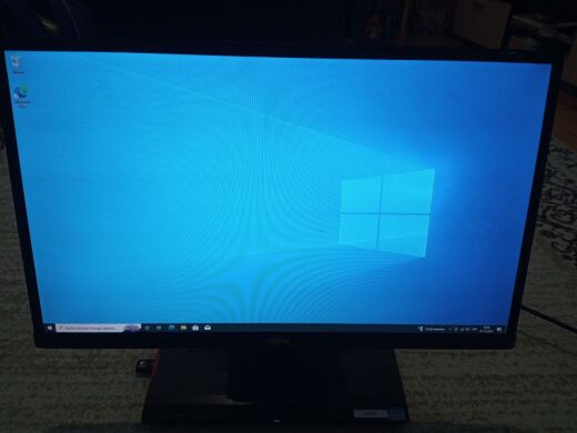 Моноблок Б-клас Fujitsu Esprimo X913 / 23" (1920x1080) IPS / Intel Core i3-3220T (2 (4) ядра по 2.8 GHz) / 4 GB DDR3 / 300 GB HDD / Intel HD Graphics 2500