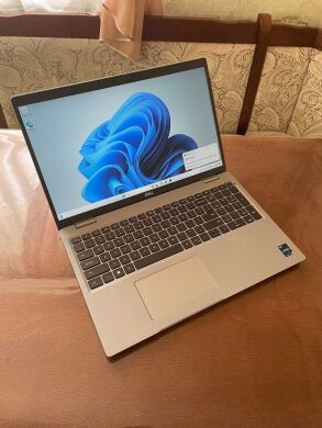 Мобильная рабочая станция Dell Precision 3571 / 15.6" (1920x1080) IPS / Intel Core i7-12800H (14 (20) ядер по 3.7 - 4.8 GHz) / 16 GB DDR5 / 512 GB SSD / nVidia RTX A1000, 4 GB GDDR6, 128-bit / WebCam