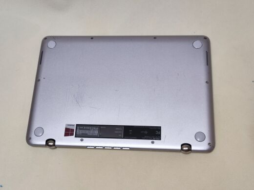 Ноутбук-трансформер Asus Q304UAK 2-in-1 / 13.3" (1920x1080) IPS Touch / Intel Core i5-7200U (2 (4) ядер по 2.5 - 3.1 GHz) / 8 GB DDR4 / 256 GB SSD / Intel HD Graphics 620 / WebCam