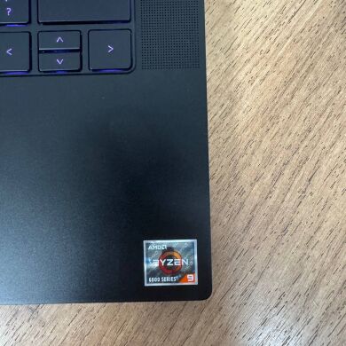 Ігровий ноутбук Razer Blade 14 RZ09-0427 / 14" (2560x1440) IPS / AMD Ryzen 9 6900HX (8 (16) ядер по 3.3 - 4.9 GHz) / 16 GB DDR4 / 1000 GB SSD NVMe / nVidia GeForce RTX 3070 Ti, 8 GB GDDR6, 256-bit / WebCam