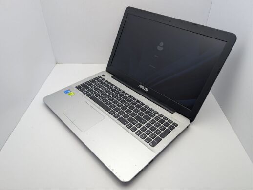 Ноутбук Asus R556L / 15.6" (1366x768) TN / Intel Core i3-4005U (2 (4) ядра по 1.7 GHz) / 8 GB DDR3 / 128 GB SSD / nVidia GeForce 920M, 2 GB GDDR3, 64-bit / WebCam / DVD-ROM