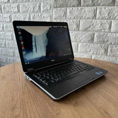 Ноутбук Dell Latitude E6440 / 14" (1366x768) TN / Intel Core i5-4310M (2 (4) ядра по 2.7 - 3.4 GHz) / 8 GB DDR3 / 128 GB SSD / AMD Radeon HD 8690M, 2 GB GDDR5, 64-bit / WebCam