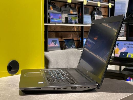 Мобільна робоча станція HP ZBook 17 G3 / 17.3" (1920x1080) IPS / Intel Core i7-6700HQ (4 (8) ядра по 2.6 - 3.5 GHz) / 16 GB DDR4 / 240 GB SSD / nVidia Quadro M3000M, 4 GB GDDR5, 256-bit / WebCam Мобільна робоча станція HP ZBook 17 G3 / 17.3" (1920x1080) IPS / Intel Core i7-6700HQ (4 (8) ядра по 2.6 - 3.5 GHz) / 16 GB DDR4 / 240 GB SSD / nVidia Quadro M3000M, 4 GB GDDR5, 256-bit / WebCam