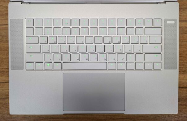 Игровой ноутбук Razer Blade 15 RZ09 / 15.6" (1920x1080) IPS / Intel Core i7-9750H (6 (12) ядер по 2.6 - 4.5 GHz) / 16 GB DDR4 / 512 GB SSD / nVidia GeForce RTX 2070, 8 GB GDDR6, 256-bit / WebCam / Windows 10 Игровой ноутбук Razer Blade 15 RZ09 / 15.6" (1920x1080) IPS / Intel Core i7-9750H (6 (12) ядер по 2.6 - 4.5 GHz) / 16 GB DDR4 / 512 GB SSD / nVidia GeForce RTX 2070, 8 GB GDDR6, 256-bit / WebCam / Windows 10