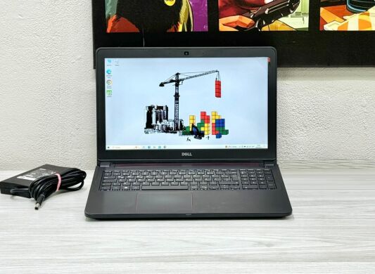 Ігровий ноутбук Б-клас Dell Inspiron 15-7559 / 15.6" (1920x1080) TN / Intel Core i7-6700HQ (4 (8) ядра по 2.6 - 3.5 GHz) / 12 GB DDR3 / 256 GB SSD / nVidia GeForce GTX 960M, 4 GB GDDR5, 128-bit / WebCam / Win 10 Pro