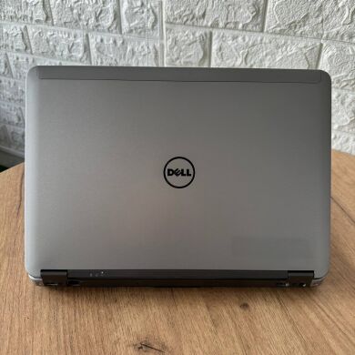 Ноутбук Dell Latitude E6440 / 14" (1366x768) TN / Intel Core i5-4310M (2 (4) ядра по 2.7 - 3.4 GHz) / 8 GB DDR3 / 128 GB SSD / AMD Radeon HD 8690M, 2 GB GDDR5, 64-bit / WebCam
