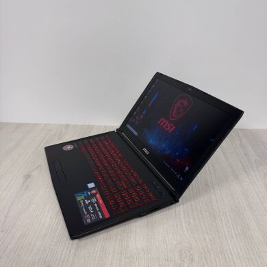 Ігровий ноутбук Б-клас MSI GL62M 7REX / 15.6" (1920x1080) TN / Intel Core i7-7700HQ (4 (8) ядра по 2.8 - 3.8 GHz) / 16 GB DDR4 / 128 GB SSD NVMe + 1000 GB HDD / nVidia GeForce GTX 1050 Ti, 4 GB GDDR5, 128-bit / WebCam Ігровий ноутбук Б-клас MSI GL62M 7REX / 15.6" (1920x1080) TN / Intel Core i7-7700HQ (4 (8) ядра по 2.8 - 3.8 GHz) / 16 GB DDR4 / 128 GB SSD NVMe + 1000 GB HDD / nVidia GeForce GTX 1050 Ti, 4 GB GDDR5, 128-bit / WebCam