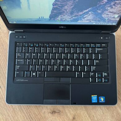Ноутбук Dell Latitude E6440 / 14" (1366x768) TN / Intel Core i5-4310M (2 (4) ядра по 2.7 - 3.4 GHz) / 8 GB DDR3 / 128 GB SSD / AMD Radeon HD 8690M, 2 GB GDDR5, 64-bit / WebCam