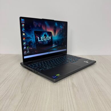 Ігровий ноутбук Б-клас Lenovo Legion 5 15IH7H / 15.6" (1920x1080) IPS / Intel Core i7-12700H (14 (20) ядер по 2.3 - 4.7 GHz) / 16 GB DDR5 / 1000 GB SSD NVMe / nVidia GeForce RTX 3060, 6 GB GDDR6, 192-bit / WebCam