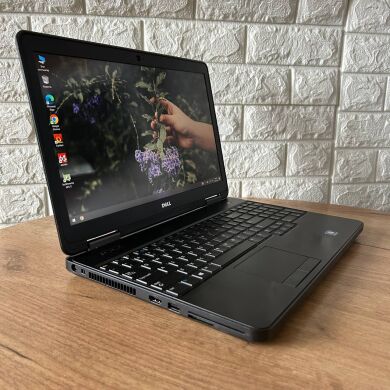 Ноутбук Б-класс Dell Latitude E5540 / 15.6" (1920x1080) TN / Intel Core i7-4600U (2 (4) ядра по 2.1 - 3.3 GHz) / 8 GB DDR3 / 256 GB SSD + 320 HDD / nVidia GeForce GT 720M, 2 GB DDR3, 64-bit / WebCam