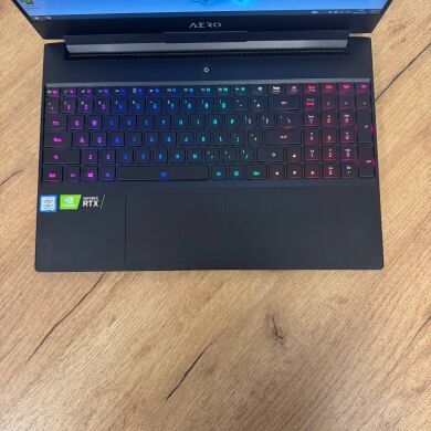 Игровой ноутбук Б-класс Gigabyte Aero 15 Classic WA / 15.6" (1920x1080) IPS / Intel Core i7-9750H (6 (12) ядер по 2.6 - 4.5 GHz) / 16 GB DDR4 / 512 GB SSD / nVidia GeForce RTX 2060, 6 GB GDDR6, 192-bit / WebCam