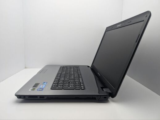 Ноутбук Medion Akoya P7624 / 17.3" (1600x900) TN / Intel Core i5-2450M (2 (4) ядра по 2.5 - 3.1 GHz) / 6 GB DDR3 / 1000 GB HDD / nVidia GeForce GT 630M, 1 GB GDDR3, 128-bit / WebCam / АКБ не держит Ноутбук Medion Akoya P7624 / 17.3" (1600x900) TN / Intel Core i5-2450M (2 (4) ядра по 2.5 - 3.1 GHz) / 6 GB DDR3 / 1000 GB HDD / nVidia GeForce GT 630M, 1 GB GDDR3, 128-bit / WebCam / АКБ не держит