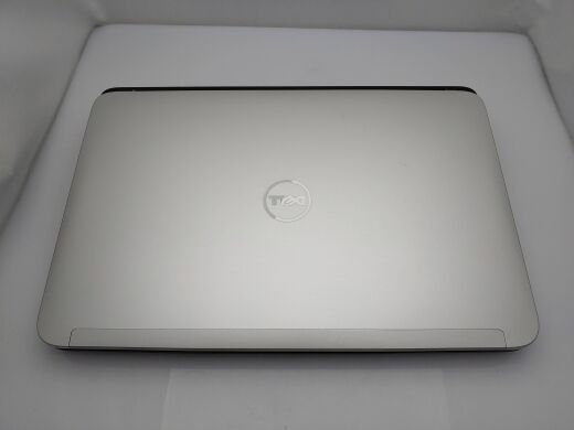 Ігровий ноутбук Dell XPS L702X Grey / 17.3" (1600x900) TN / Intel Core i7-2630QM (4 (8) ядер по 2.0 - 2.9 GHz) / 8 GB DDR3 / 240 GB SSD + 1000 GB HDD / nVidia GeForce GT 555M, 3 GB GDDR3, 128-bit / WebCam 