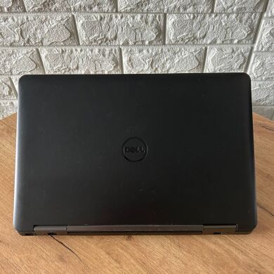 Ноутбук Б-класс Dell Latitude E5540 / 15.6" (1920x1080) TN / Intel Core i7-4600U (2 (4) ядра по 2.1 - 3.3 GHz) / 8 GB DDR3 / 256 GB SSD + 320 HDD / nVidia GeForce GT 720M, 2 GB DDR3, 64-bit / WebCam