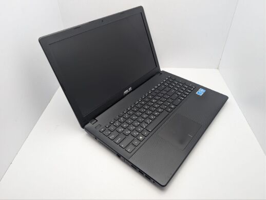Ноутбук Asus X551C / 15.6" (1366x768) TN / Intel Celeron 1007U (2 ядра по 1.5 GHz) / 8 GB DDR3 / 320 GB HDD / Intel HD Graphics 2500 / WebCam / DVD-ROM
