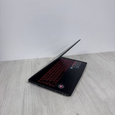 Ігровий ноутбук Б-клас MSI GL62M 7REX / 15.6" (1920x1080) TN / Intel Core i7-7700HQ (4 (8) ядра по 2.8 - 3.8 GHz) / 16 GB DDR4 / 128 GB SSD NVMe + 1000 GB HDD / nVidia GeForce GTX 1050 Ti, 4 GB GDDR5, 128-bit / WebCam Ігровий ноутбук Б-клас MSI GL62M 7REX / 15.6" (1920x1080) TN / Intel Core i7-7700HQ (4 (8) ядра по 2.8 - 3.8 GHz) / 16 GB DDR4 / 128 GB SSD NVMe + 1000 GB HDD / nVidia GeForce GTX 1050 Ti, 4 GB GDDR5, 128-bit / WebCam