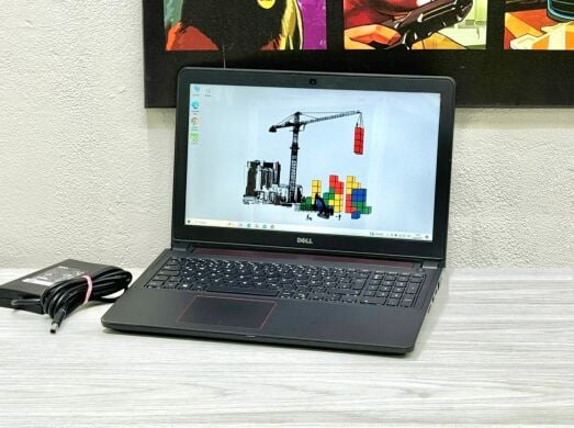 Ігровий ноутбук Б-клас Dell Inspiron 15-7559 / 15.6" (1920x1080) TN / Intel Core i7-6700HQ (4 (8) ядра по 2.6 - 3.5 GHz) / 12 GB DDR3 / 256 GB SSD / nVidia GeForce GTX 960M, 4 GB GDDR5, 128-bit / WebCam / Win 10 Pro