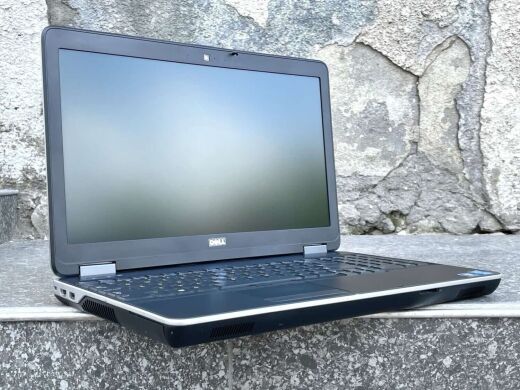 Игровой ноутбук Dell Latitude E6540 / 15.6" (1920x1080) IPS / Intel Core i7-4800MQ (4 (8) ядра по 2.7 - 3.7 GHz) / 8 GB DDR3 / 240 GB SSD NEW / AMD Radeon HD 8790M, 2 GB GDDR5, 128-bit / АКБ NEW
