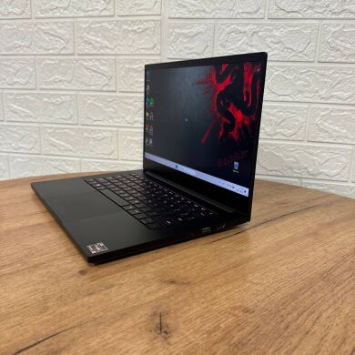 Ігровий ноутбук Razer Blade 14 RZ09-0427 / 14" (2560x1440) IPS / AMD Ryzen 9 6900HX (8 (16) ядер по 3.3 - 4.9 GHz) / 16 GB DDR4 / 1000 GB SSD NVMe / nVidia GeForce RTX 3070 Ti, 8 GB GDDR6, 256-bit / WebCam