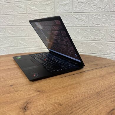Ультрабук Lenovo Thinkpad X1 Carbon Gen10 / 14" (1920x1200) IPS Touch / Intel Core i7-1270P (12 (16) ядер по 3.5 - 4.8 GHz) / 32 GB DDR4 / 1000 GB SSD / Intel Iris Xe Graphics / WebCam
