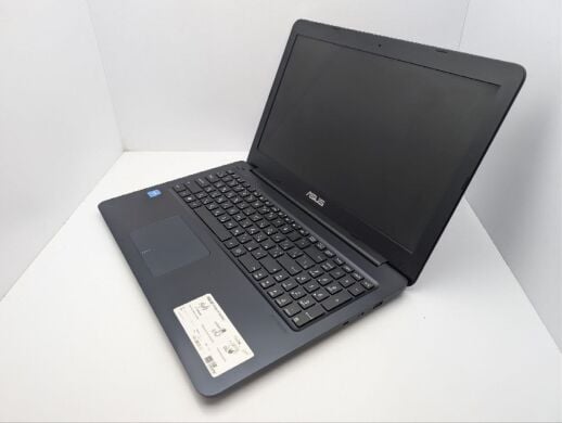 Ноутбук Asus E502M / 15.6" (1366x768) TN / Intel Celeron N2940 (4 ядра по 1.83 - 2.25 GHz) / 4 GB DDR3 / 120 GB SSD / Intel HD Graphics 505 / WebCam