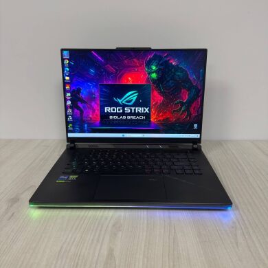 Ігровий ноутбук Asus ROG Strix Scar 16 G634JZ / 16" (2560x1600) IPS / Intel Core i9-13980HX (24 (32) ядер по 2.2 - 5.5 GHz) / 32 GB DDR5 / 1000 GB SSD NVMe / nVidia GeForce RTX 4080, 12 GB GDDR6, 192-bit / WebCam