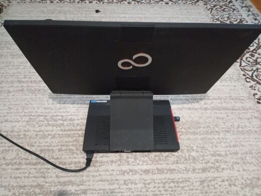 Моноблок Б-клас Fujitsu Esprimo X913 / 23" (1920x1080) IPS / Intel Core i3-3220T (2 (4) ядра по 2.8 GHz) / 4 GB DDR3 / 300 GB HDD / Intel HD Graphics 2500