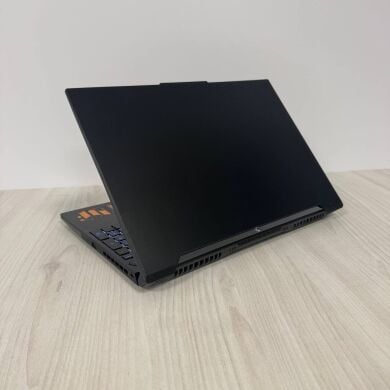 Игровой ноутбук Б-класс Asus TUF Gaming Advantage A16 FA617NS / 16" (1920x1200) IPS / AMD Ryzen 7 7735HS (8 (16) ядер по 3.2 - 4.75 GHz) / 16 GB DDR5 / 512 GB SSD NVMe / AMD Radeon RX 7600S, 8 GB GDDR6, 128-bit / WebCam