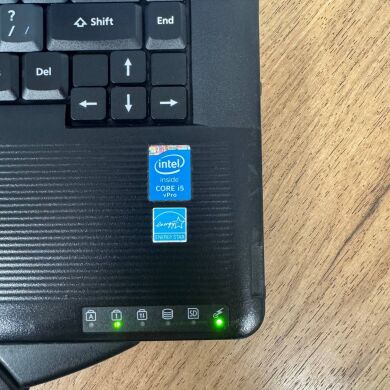 Защищенный ноутбук Б-класс Panasonic Toughbook CF-53 / 14" (1366x768) TN / Intel Core i5-4300U (2 (4) ядра по 1.9 - 2.9 GHz) / 8 GB DDR3 / 256 GB SSD / Intel HD Graphics 4400 / DVD-ROM