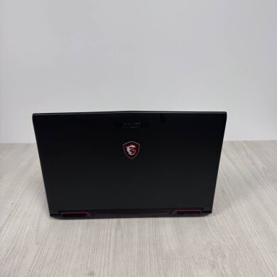 Ігровий ноутбук Б-клас MSI GL62M 7REX / 15.6" (1920x1080) TN / Intel Core i7-7700HQ (4 (8) ядра по 2.8 - 3.8 GHz) / 16 GB DDR4 / 128 GB SSD NVMe + 1000 GB HDD / nVidia GeForce GTX 1050 Ti, 4 GB GDDR5, 128-bit / WebCam Ігровий ноутбук Б-клас MSI GL62M 7REX / 15.6" (1920x1080) TN / Intel Core i7-7700HQ (4 (8) ядра по 2.8 - 3.8 GHz) / 16 GB DDR4 / 128 GB SSD NVMe + 1000 GB HDD / nVidia GeForce GTX 1050 Ti, 4 GB GDDR5, 128-bit / WebCam
